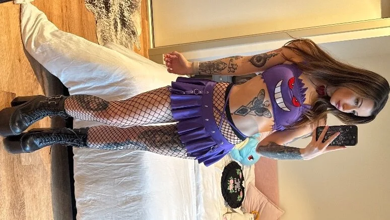 Ruby Hexx, Slim Brunette tattooed girl🖤